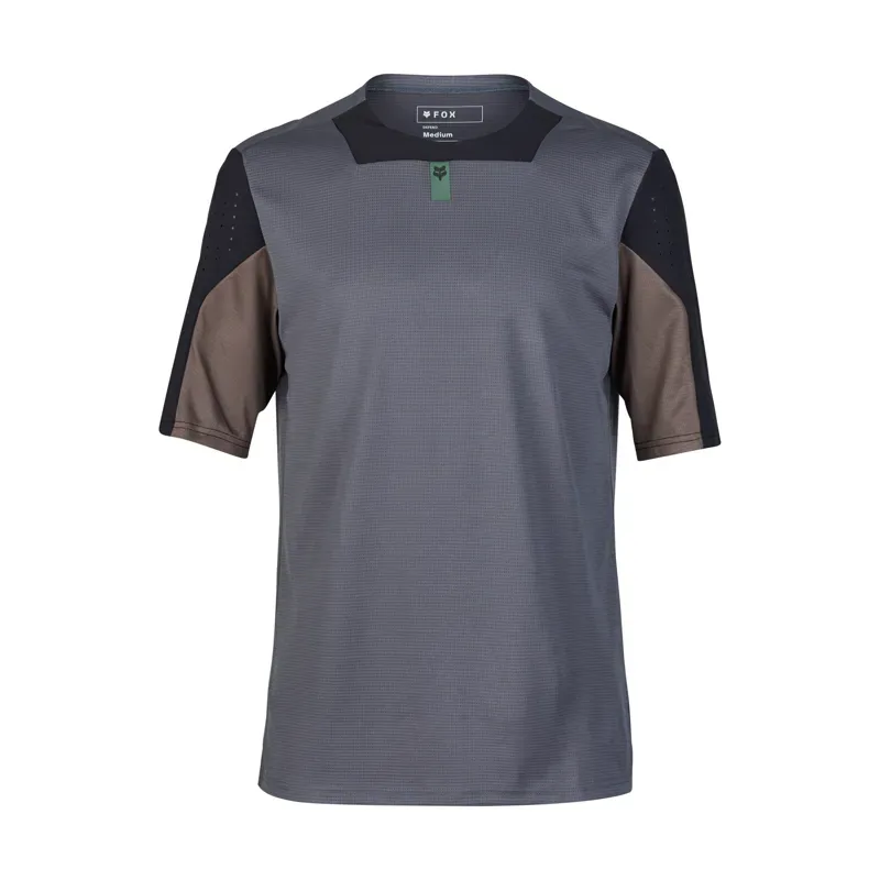 Fox Defend Short Sleeve Jersey in Graphite