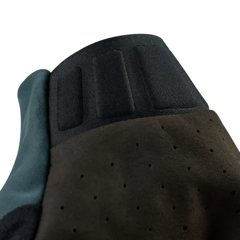 Fox Flexair Gloves in Sage Green-4