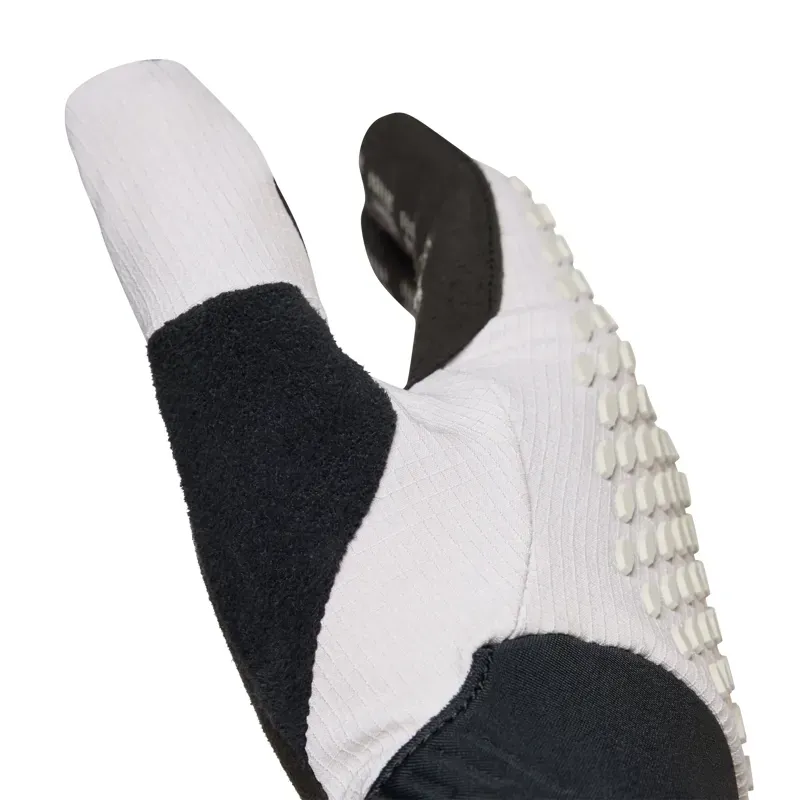 Fox Defend Gloves in Chalk White-3