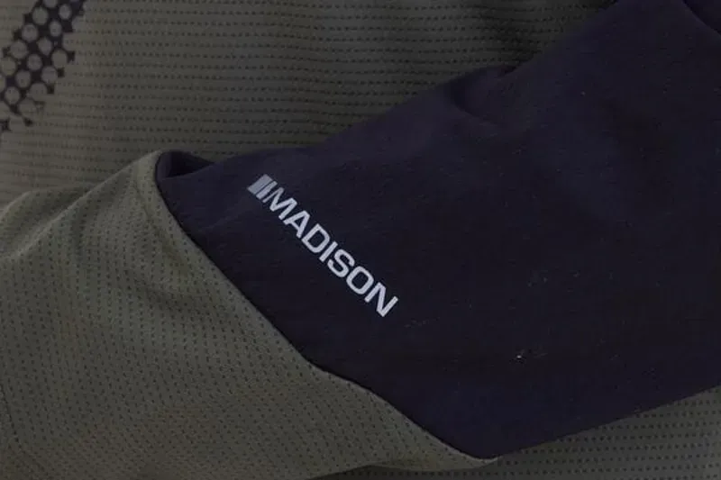 Madison Flux Women's Long Sleeve Trail Jersey In Midnight Green/Black-3