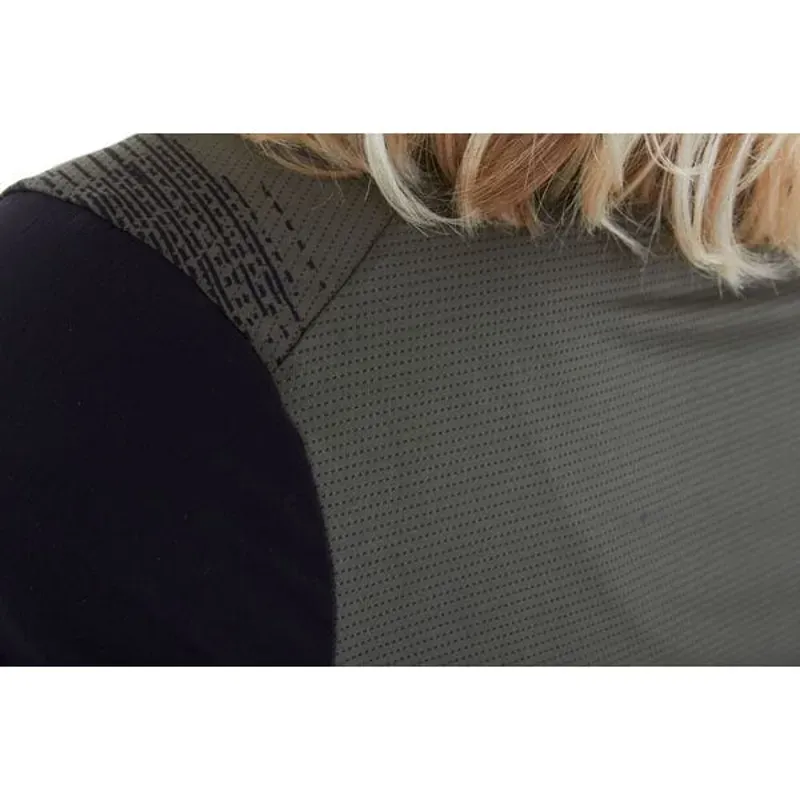 Madison Flux Women's Long Sleeve Trail Jersey In Midnight Green/Black-4