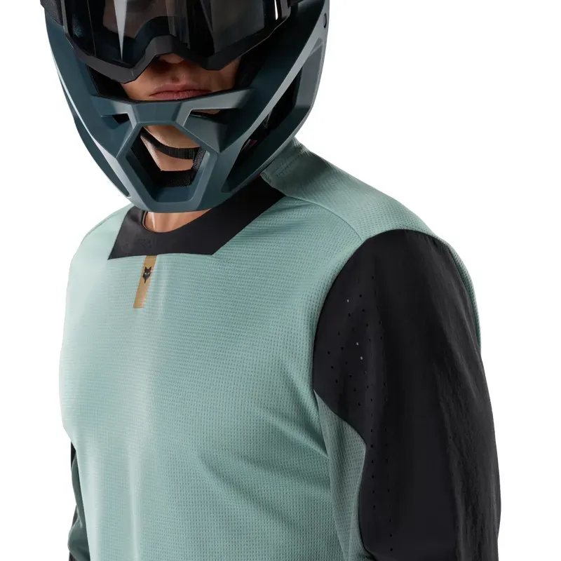 Fox Defend Long Sleeve Mountain Bike Jersey in Arctic Blue-4