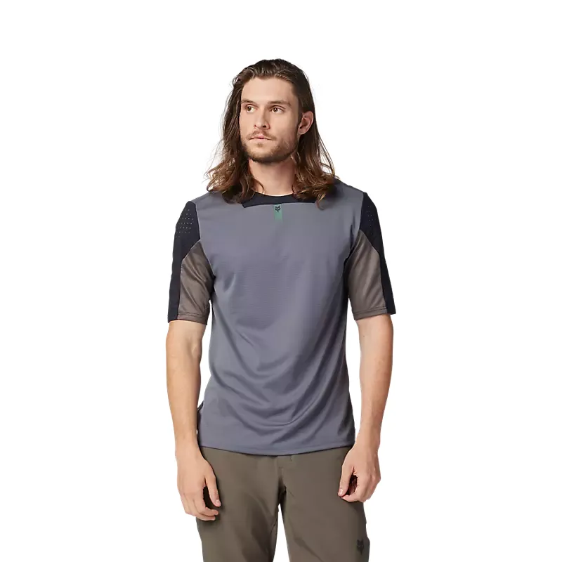 Fox Defend Short Sleeve Jersey in Graphite-2
