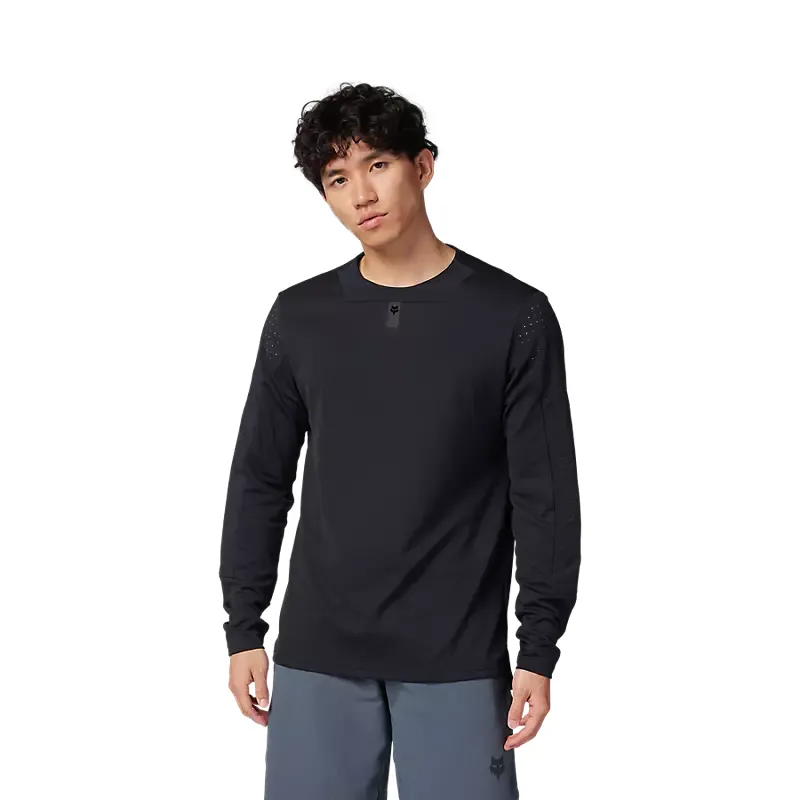 Fox Defend Long Sleeve Jersey in Black-2
