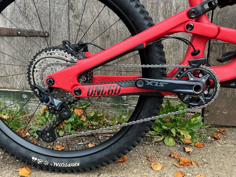 YT Capra Core 2 CF -2